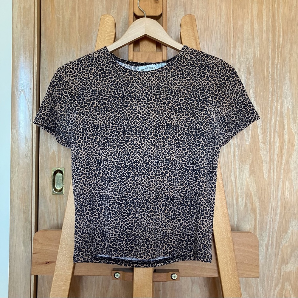 Vintage Kathy Ireland leopard print top!